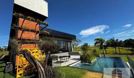 Rancho à venda na Enseada Azul II com 6 suítes e 8 vagas de garagem / Fronteira-MG