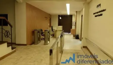 Prédio Comercial - 1.850m²