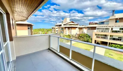 Apartamento 3 dormitórios, 1 suíte, 2 vagas em condomínio com acesso privativo a praia do Campeche