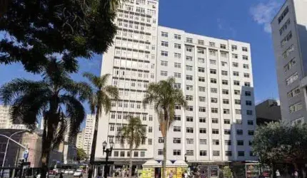 Conjunto Comercial à venda, 42.00 m2 por R$158000.00  - Centro - Curitiba/PR