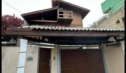 casa a venda no santinho Florianópolis