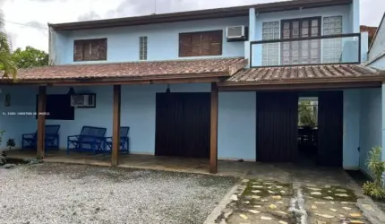 Sobrado para Venda em Pontal do Paraná / PR no bairro Monções
