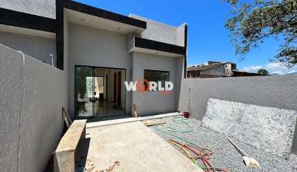 casa com 2 quartos  sendo 1 suíte