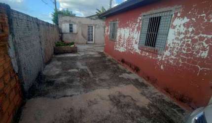 Casa com 2 dormitórios à venda, 120 m² por R$ 180.000,00 - Jardim Santa Maria - Botucatu/SP