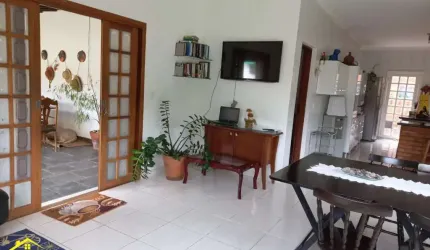 Chácara c/ A.C de 280m² / Casa principal/Casa de hóspedes / Edícula . Loc. Itupeva -SP