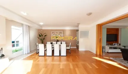 Casa em condomínio fechado com 4 quartos no Tanguá