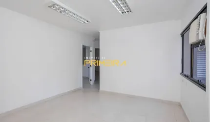 Sala comercial no Batel com 93 m²