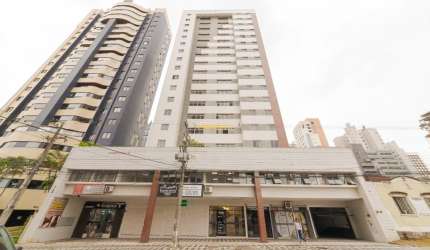 Apartamento no Edifício Plaza Sevilla 2 quartos, 1 vaga no Cabral