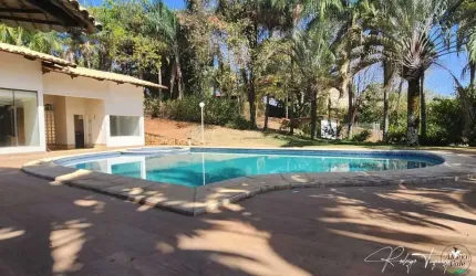 Casa térrea à venda no Aldeia do Vale com 4 suítes, lazer completo e vista privilegiada