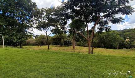 Terreno plano à venda no Aldeia do Vale – Lado alto, localização privilegiada e excelente topografia