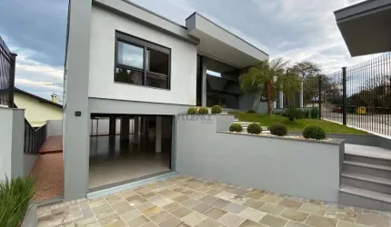 Casa à venda, 4 quartos, 2 suítes, 4 vagas, Centro - Carlos Barbosa/RS