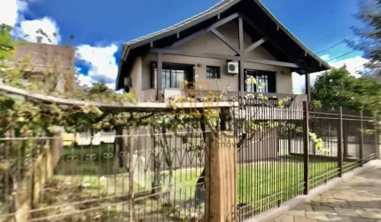 Casa à venda, 4 quartos, 1 suíte, 2 vagas, Centro - Carlos Barbosa/RS