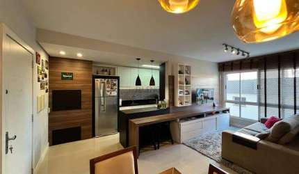 Apartamento à venda, 2 quartos, 1 vaga, Centro - Carlos Barbosa/RS
