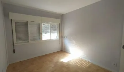 FLUENCE IMÓVEIS VENDE APARTAMENTO COM DOIS AMPLOS DORMITÓRIOS EM RUA CENTRAL DE BENTO GONÇALVES.
