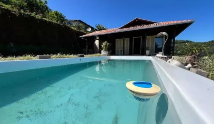 Sítio maravilhoso com piscina Em Faria Lemos