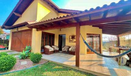Casa à venda, 3 quartos, 1 suíte, 2 vagas, Navegantes - Carlos Barbosa/RS