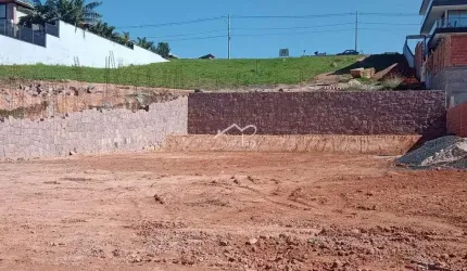 Terreno 1200 metros com terraplanagem e arrimo ja prontos à Venda em condominio
