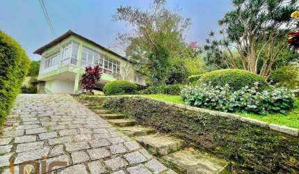 Casa com 3 dormitórios à venda, 232 m² por R$ 850.000,00 - Cascata dos Amores - Teresópolis/RJ