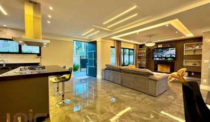 Casa com 3 dormitórios à venda, 176 m² por R$ 1.790.000,00 - Cascata do Imbuí - Teresópolis/RJ