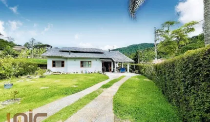 Casa com 3 dormitórios à venda, 122 m² por R$ 895.000,00 - Albuquerque - Teresópolis/RJ