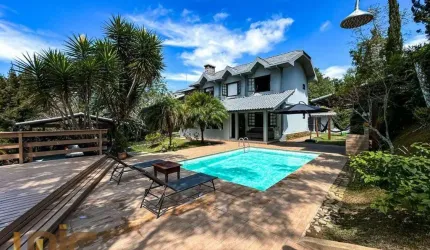 Casa com 4 dormitórios à venda, 235 m² por R$ 1.690.000,00 - Albuquerque - Teresópolis/RJ