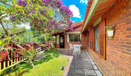 Casa com 3 dormitórios à venda, 100 m² por R$ 590.000,00 - Posse - Teresópolis/RJ