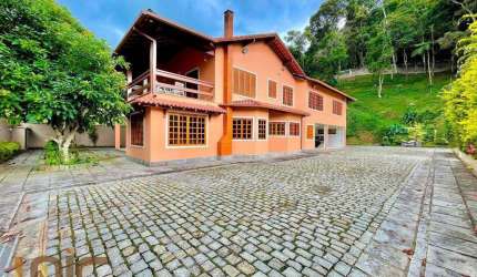 Elegância e Conforto em Albuquerque - Teresópolis/RJ - Casa Alto Padrão à venda - R$ 2.100.000,00