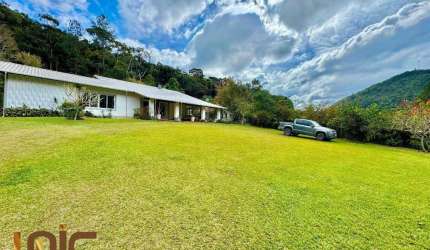 Casa com 4 dormitórios à venda, 337 m² por R$ 2.200.000,00 - Albuquerque - Teresópolis/RJ