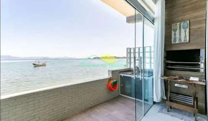 'Refúgio Açoriano à Beira-Mar: Casa não financiavel com Vista Deslumbrante e Dupla Versatilidade!',