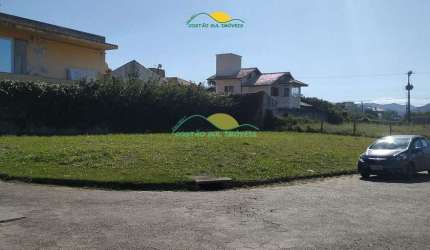 Terreno Escritura Publica de 533,42 m² a 330 metros da praia , com ótima infra estrutura em seu ent