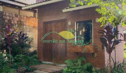 Casa Duplex Mobiliada para Locação Anual em Pântano do Sul, Florianópolis, Santa Catarina