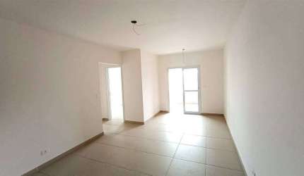 Apto de 2 Dorm, sendo c/ 1 suíte, c/ sacada, 72,34 m² de área útil. Bairro: GUILHERMINA.