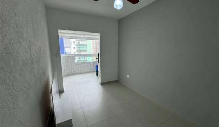 Apto de 1 Dorm. c/ sacada, 42 m² de área útil. Bairro: MARACANÃ.