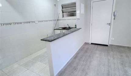 KITNET DIVIDIDO, 35 m² de área útil, Bairro: BOQUEIRÃO.