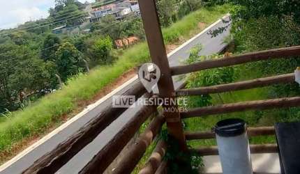 Chácara a venda em Itatiba contendo 02 Casas térreas.