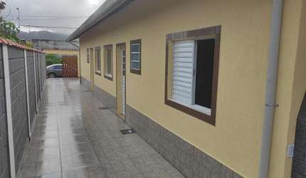 Casa - Padrão, para Venda em Itanhaém/SP