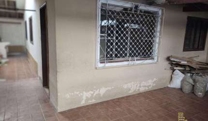 Casa com 3 dormitórios à venda, 90 m² por R$ 270.000,00 - Vila Santa Rosa - Guarujá/SP