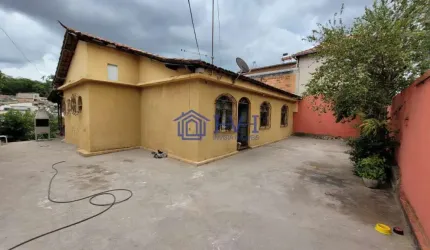 Casa com 3 quartos à venda na Mantiqueira, Belo Horizonte  por R$ 650.000