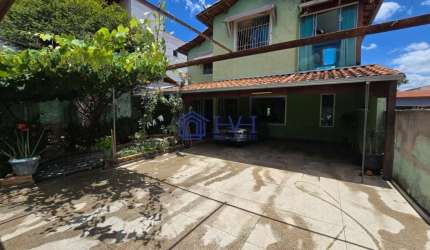 Casa com 4 quartos à venda em Canaã, Belo Horizonte  por R$ 800.000