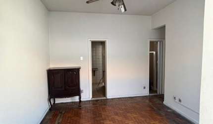 Apartamento 2 quartos com dependência completa garagem