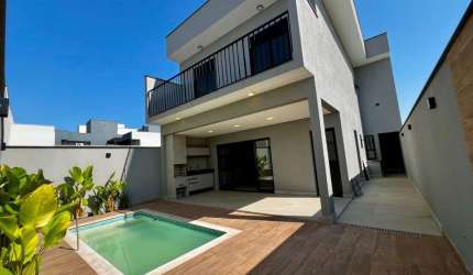 Casa Sobrado em Indaiatuba, Condomínio Mantova com 3 suítes - 204 m2