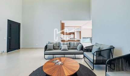 Casa Térrea em Indaiatuba, Condomínio Maria Cândida com 3 suítes - 212 m²