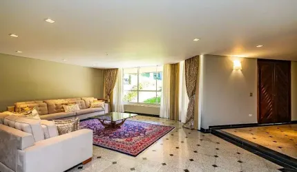 Casa com 4 dormitórios para alugar, 716 m² por R$ 18.500/mês - São Lourenço - Curitiba/PR