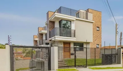 Sobrado com 3 dormitórios à venda, 180 m² por R$ 930.000,00 - Tingui - Curitiba/PR