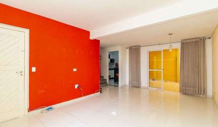 Sobrado em condomínio com 3 dormitórios à venda, 103 m² por R$ 587.900 - Uberaba - Curitiba/PR