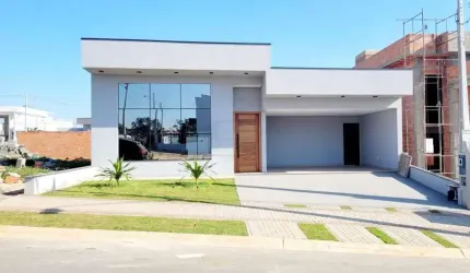Casa à venda, Moderna e nova, com três dormitórios em excelente localização , lazer completo nas  C