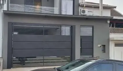Sobrado dos sonhos á venda  com 2 suítes, novo e automatizado. Localização privilegiada em Indaiatu