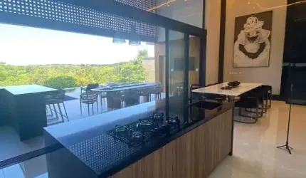 Casa 4/4 com suítes - Alphaville II