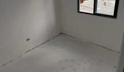 Sobrado para Venda em Curitiba, Uberaba, 3 dormitórios, 1 suíte, 3 banheiros, 2 vagas