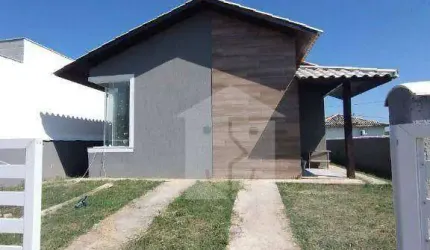 Casa com 2 dormitórios à venda, 67 m² por R$ 390.000,00 - Caxito - Maricá/RJ